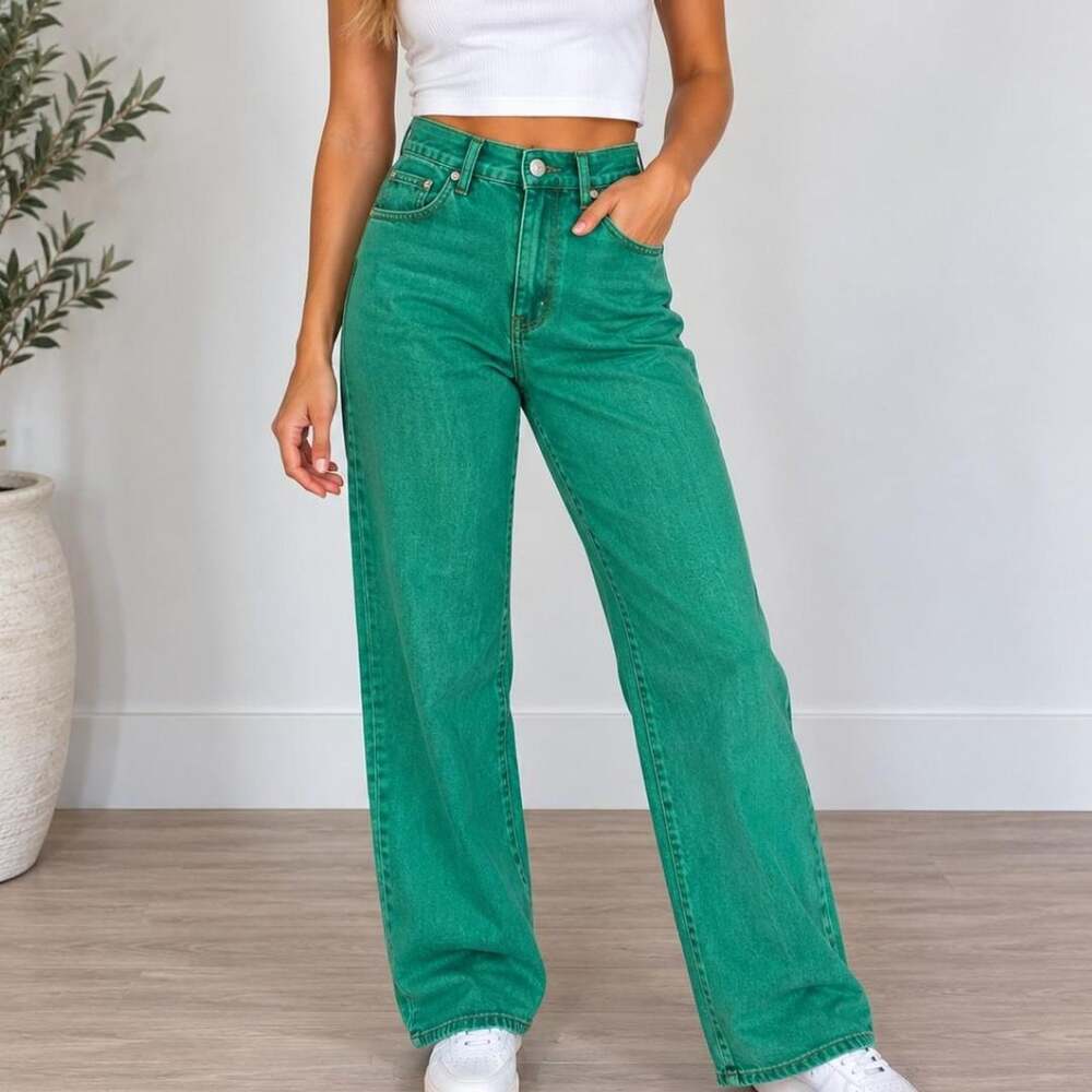 💚 Zara Green High-Waisted Straight Leg Jeans – Size 2